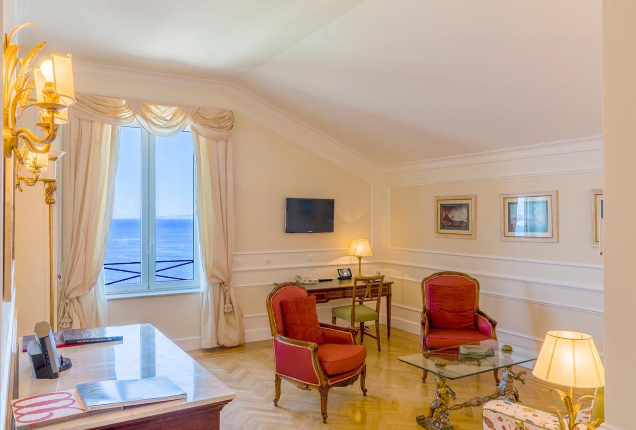 Grand Hotel Excelsior Vittoria Sorrent Exterior foto