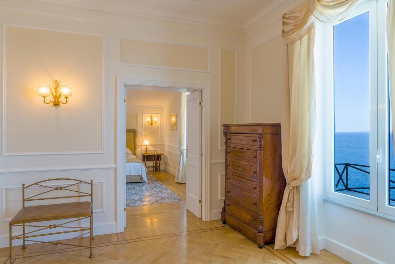 Grand Hotel Excelsior Vittoria Sorrent Exterior foto