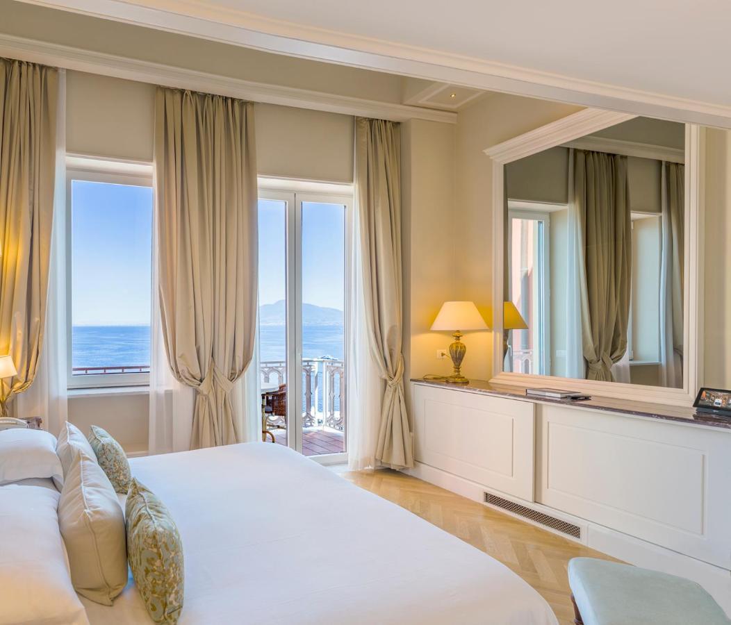 Grand Hotel Excelsior Vittoria Sorrent Exterior foto