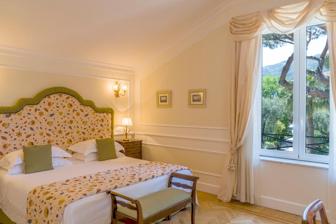 Grand Hotel Excelsior Vittoria Sorrent Exterior foto