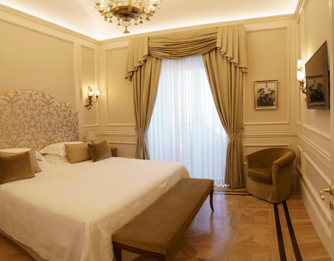 Grand Hotel Excelsior Vittoria Sorrent Exterior foto