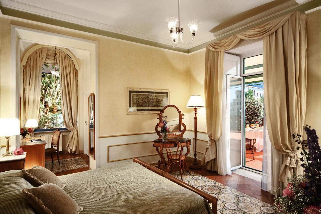 Grand Hotel Excelsior Vittoria Sorrent Exterior foto