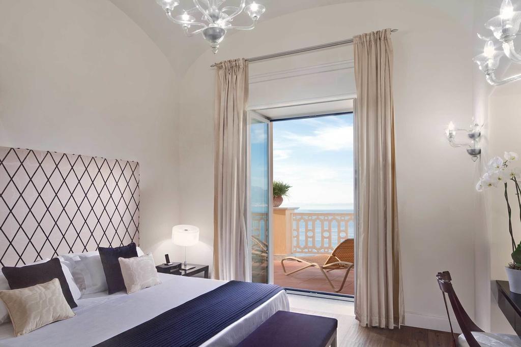 Grand Hotel Excelsior Vittoria Sorrent Exterior foto