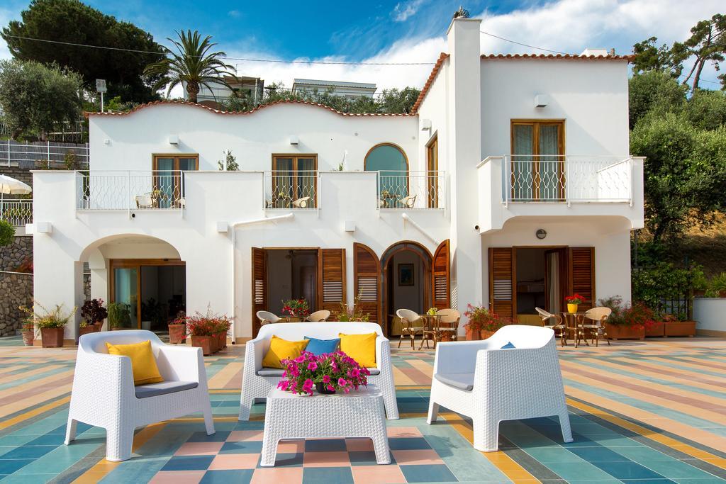 Grand Hotel Excelsior Vittoria Sorrent Exterior foto
