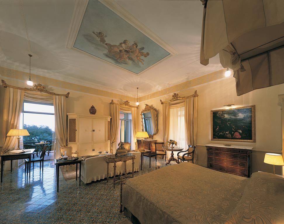 Grand Hotel Excelsior Vittoria Sorrent Zimmer foto