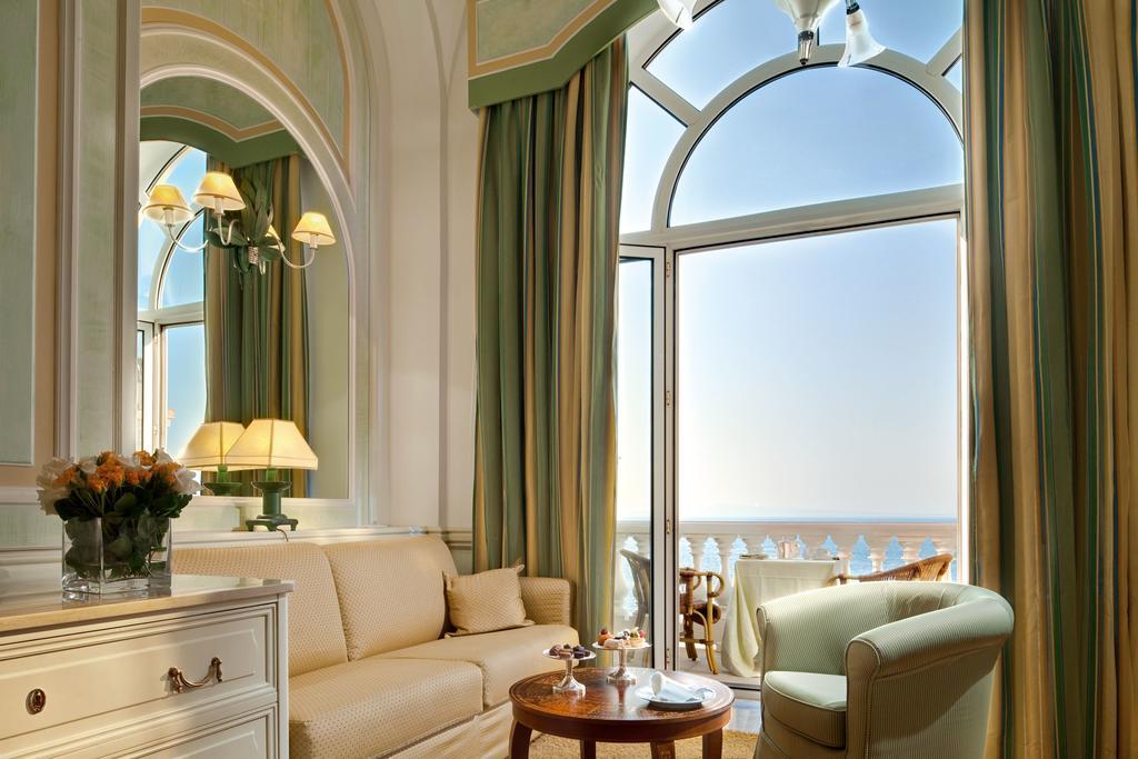 Grand Hotel Excelsior Vittoria Sorrent Exterior foto