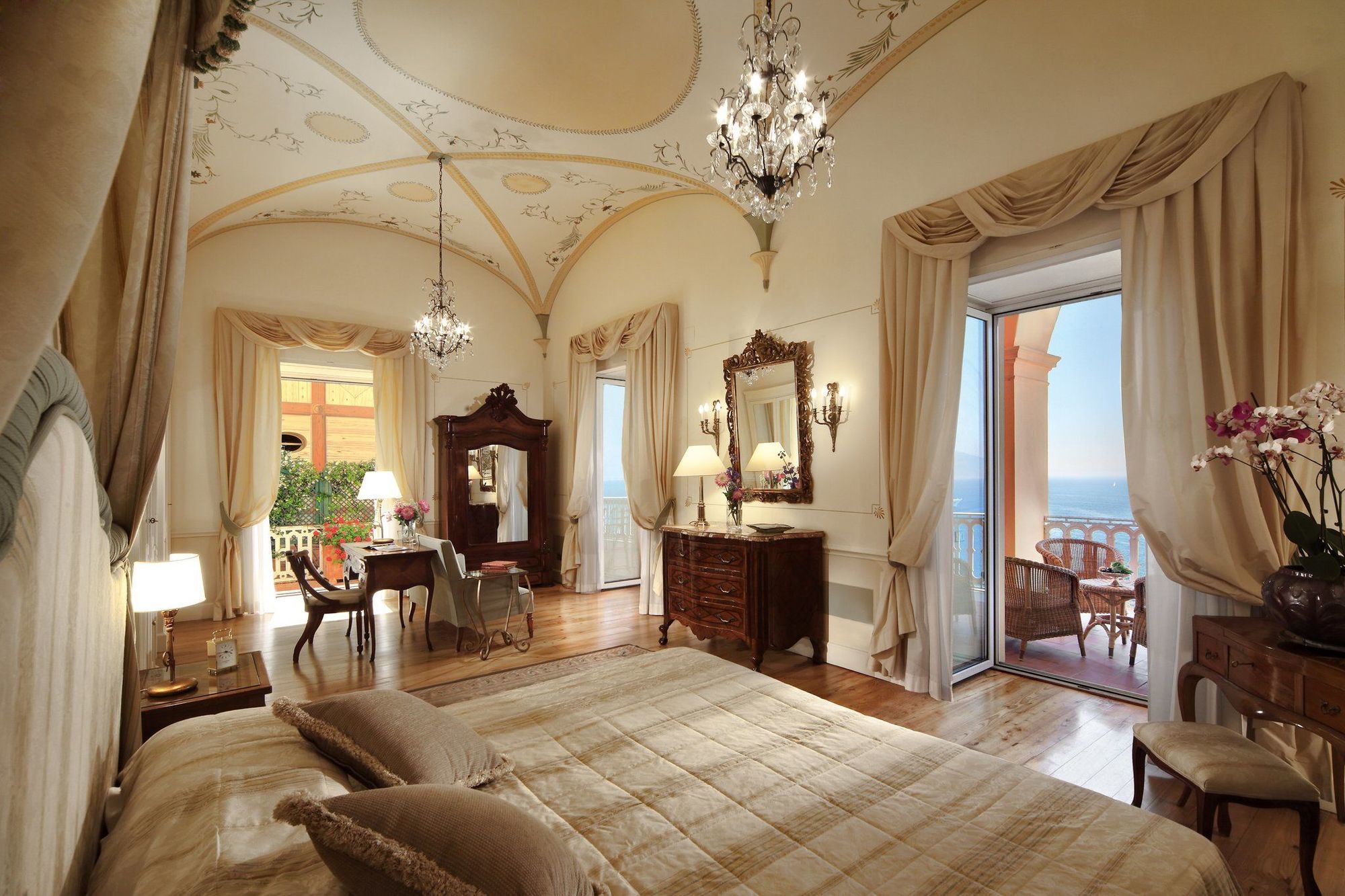 Grand Hotel Excelsior Vittoria Sorrent Exterior foto