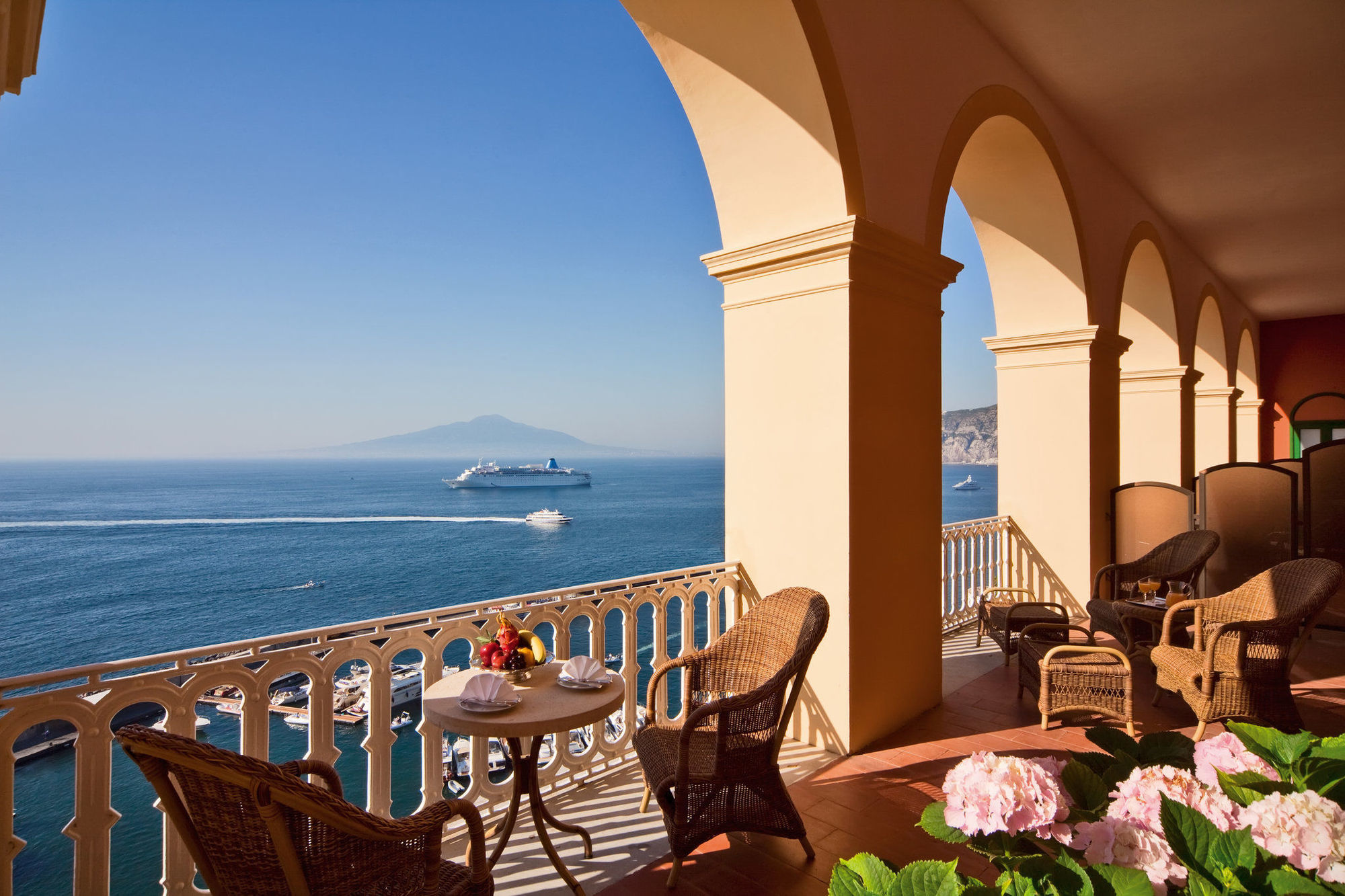 Grand Hotel Excelsior Vittoria Sorrent Exterior foto