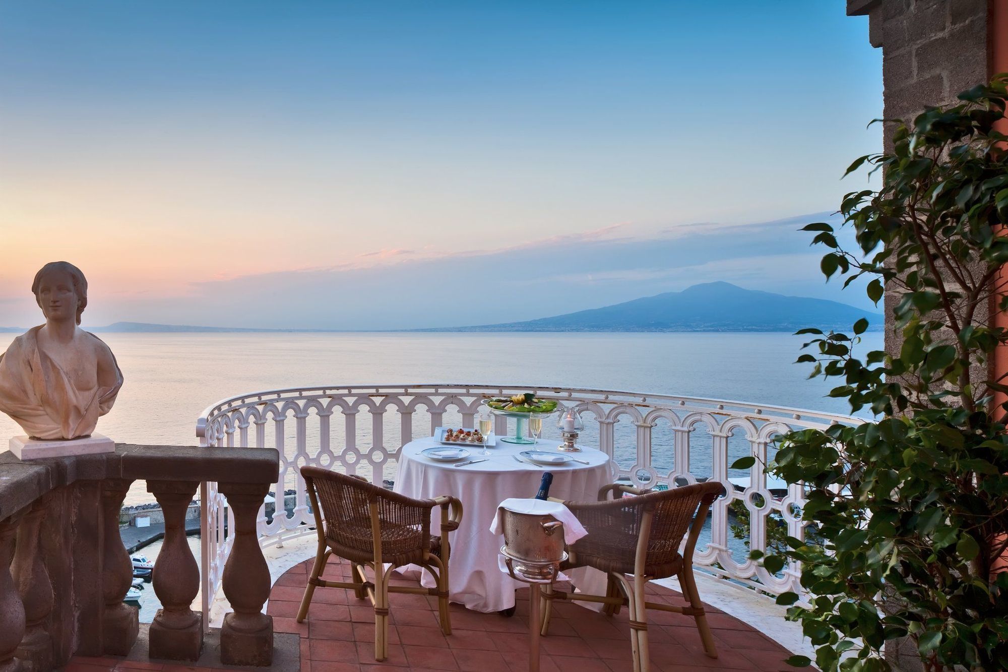 Grand Hotel Excelsior Vittoria Sorrent Exterior foto