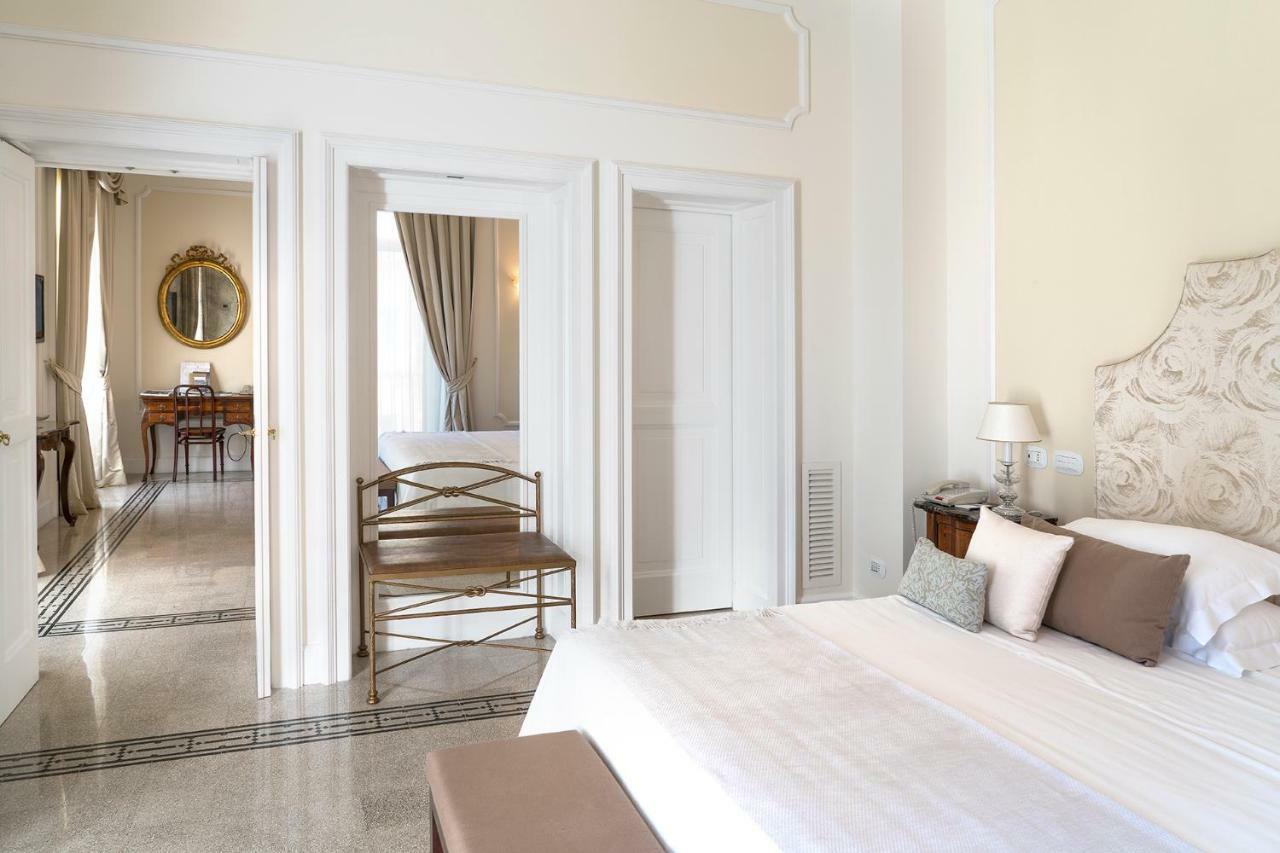 Grand Hotel Excelsior Vittoria Sorrent Exterior foto