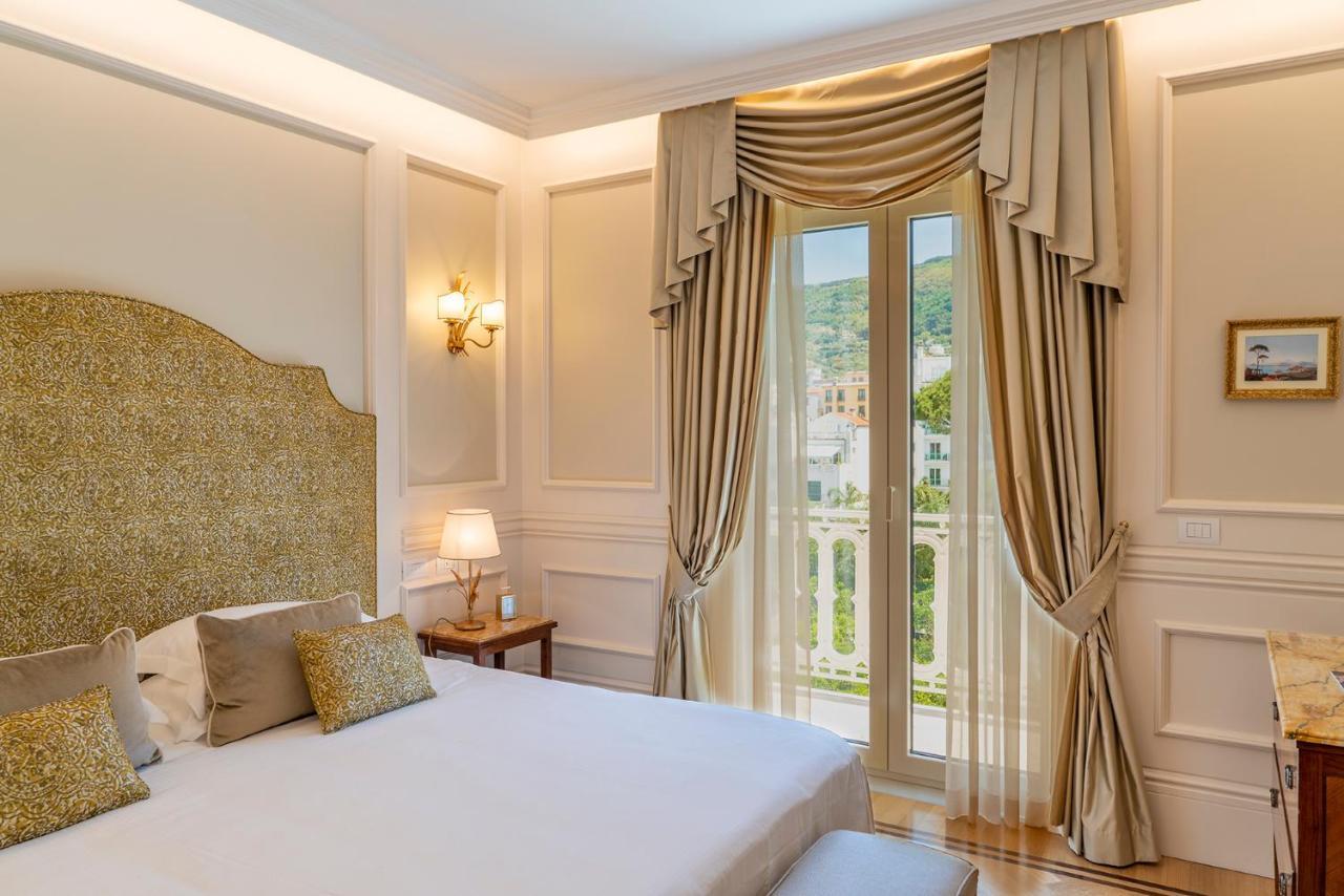 Grand Hotel Excelsior Vittoria Sorrent Exterior foto