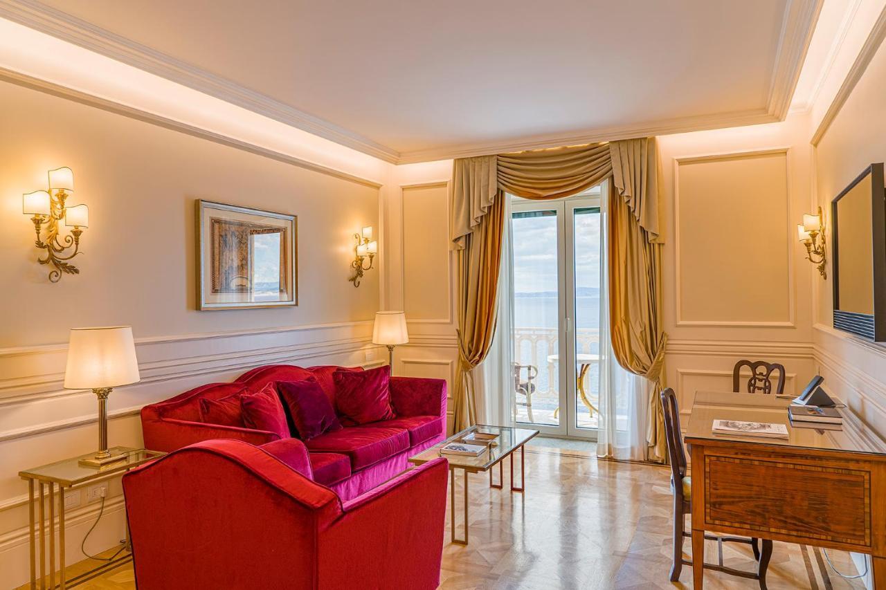 Grand Hotel Excelsior Vittoria Sorrent Exterior foto